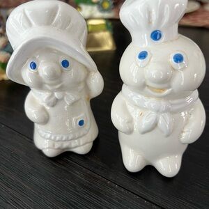Vintage Pilsbury Ceramic Salt & Pepper Shakers